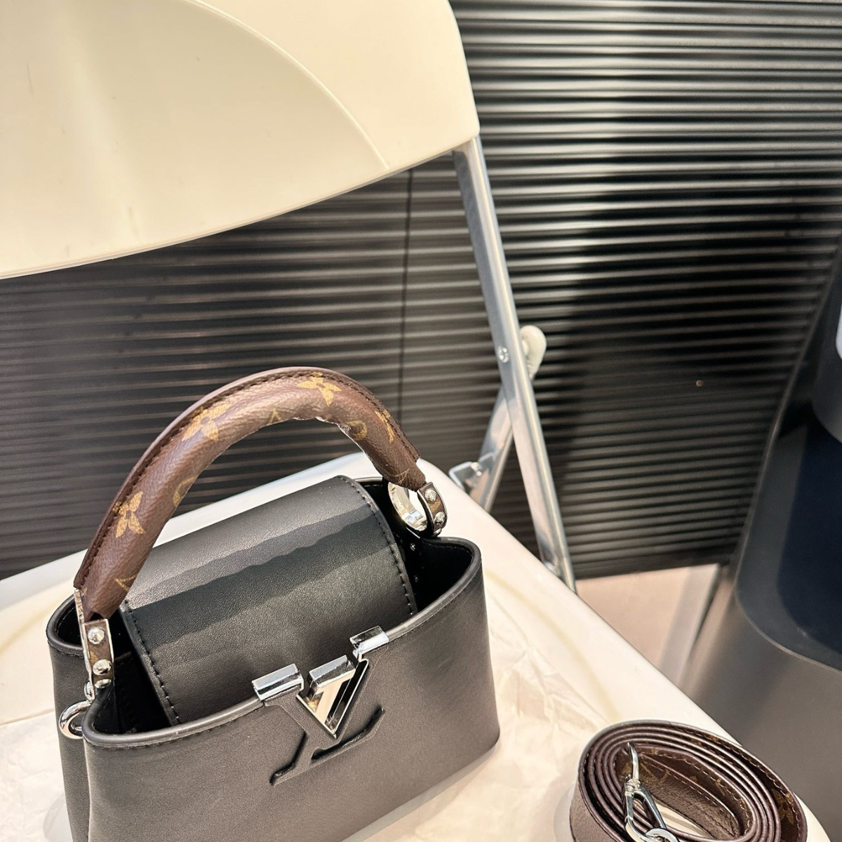 LV Capucines Small Bag