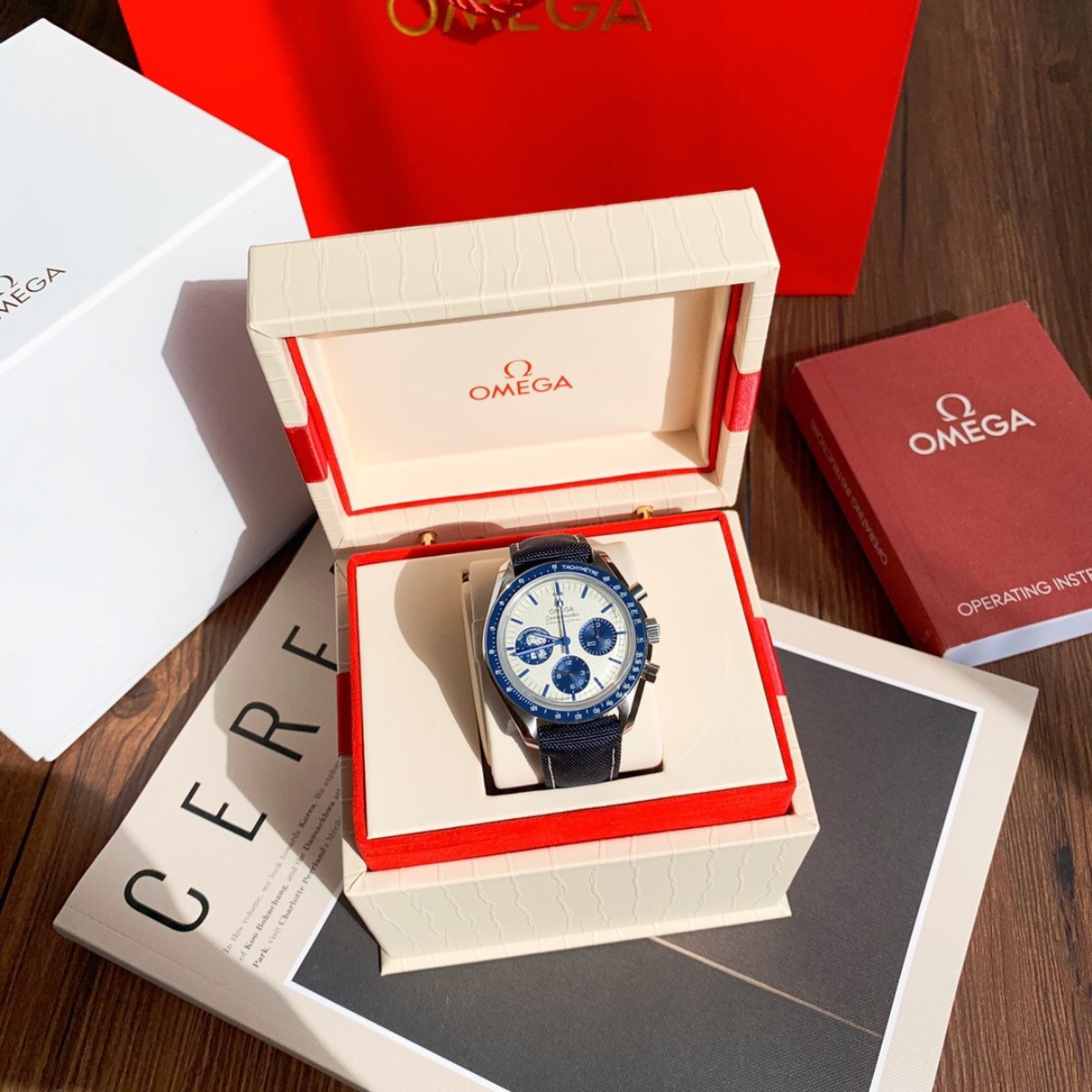 Omega Snoopy50th Moon Watch