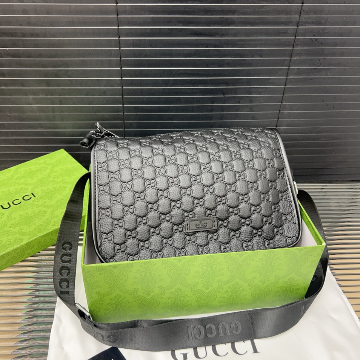 Luxury Gucci Leather Bag