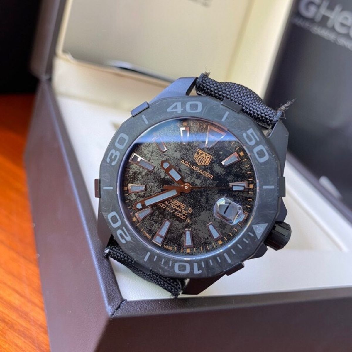 TAG Heuer Aquaracer Carbon Dial 300M Watch (Black & Yellow)