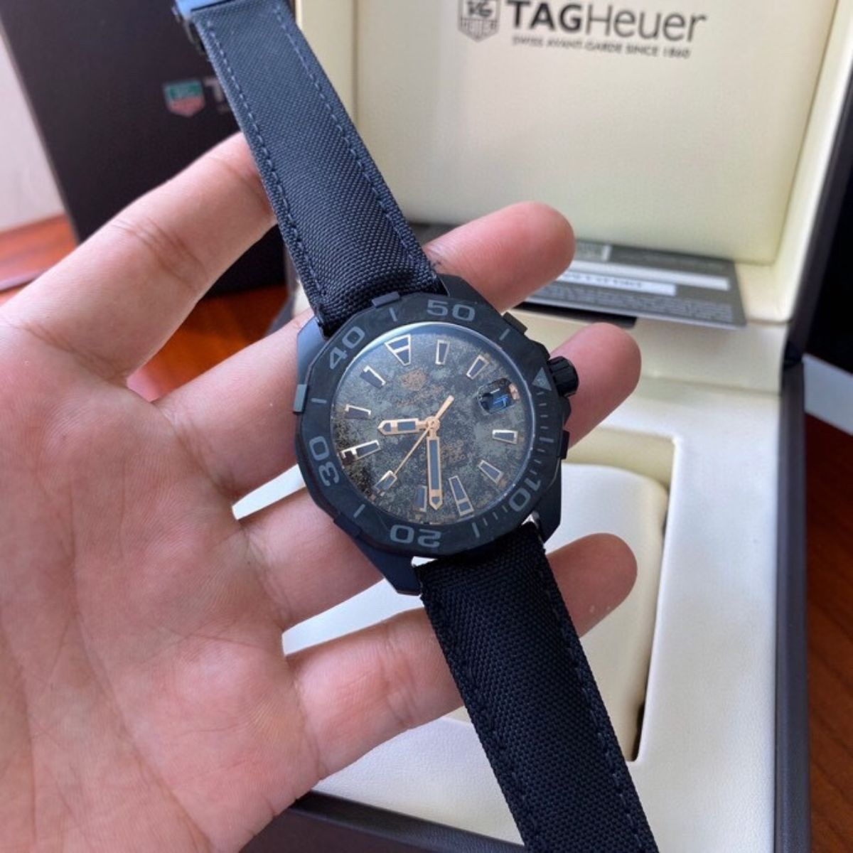 TAG Heuer Aquaracer Carbon Dial 300M Watch (Black & Yellow)