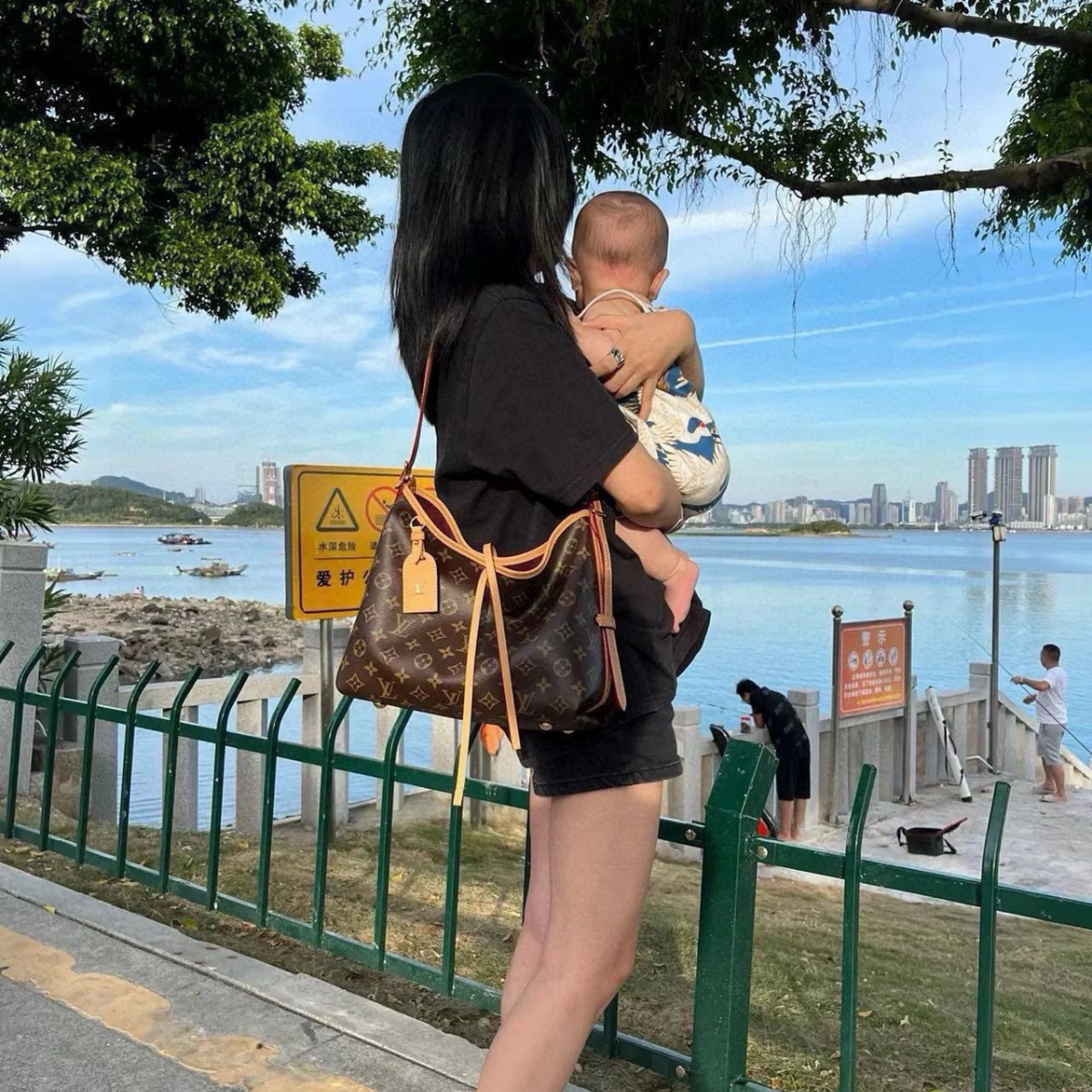 LV Carryall Tote Bag