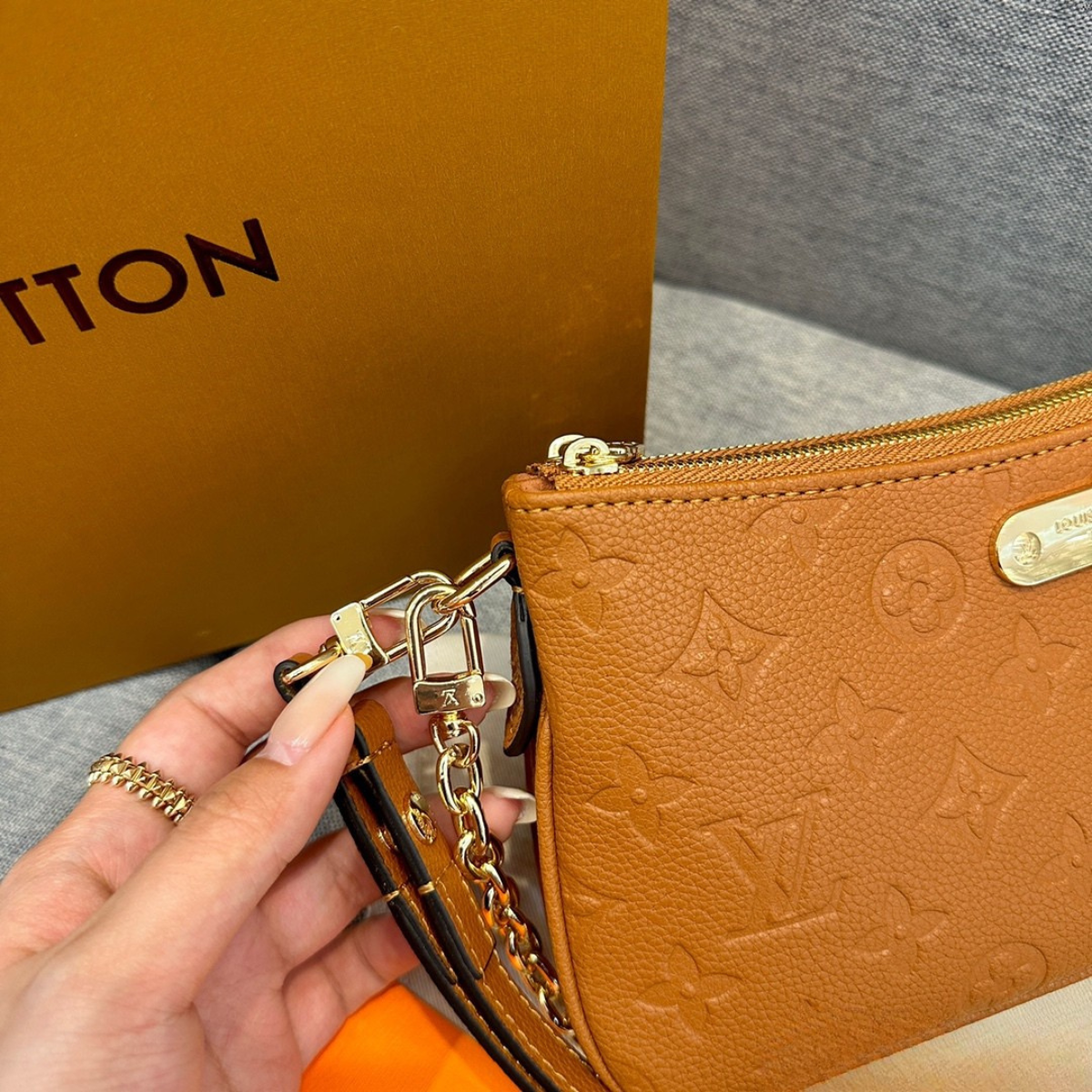 LV Liv Pochette Chain Bag