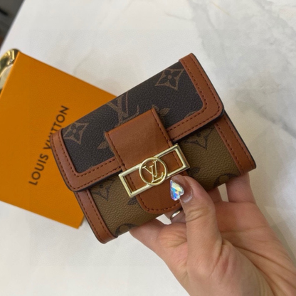 LV Daphne Short Wallet