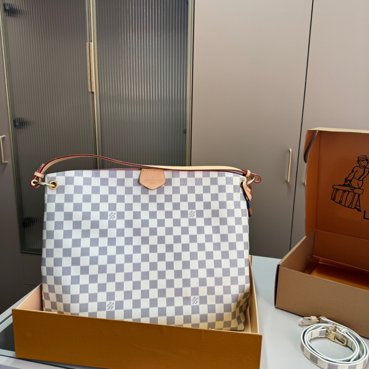 LV Graceful MM Monogram Tote