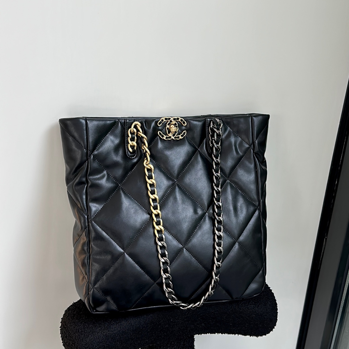 Chanel Tote Bag