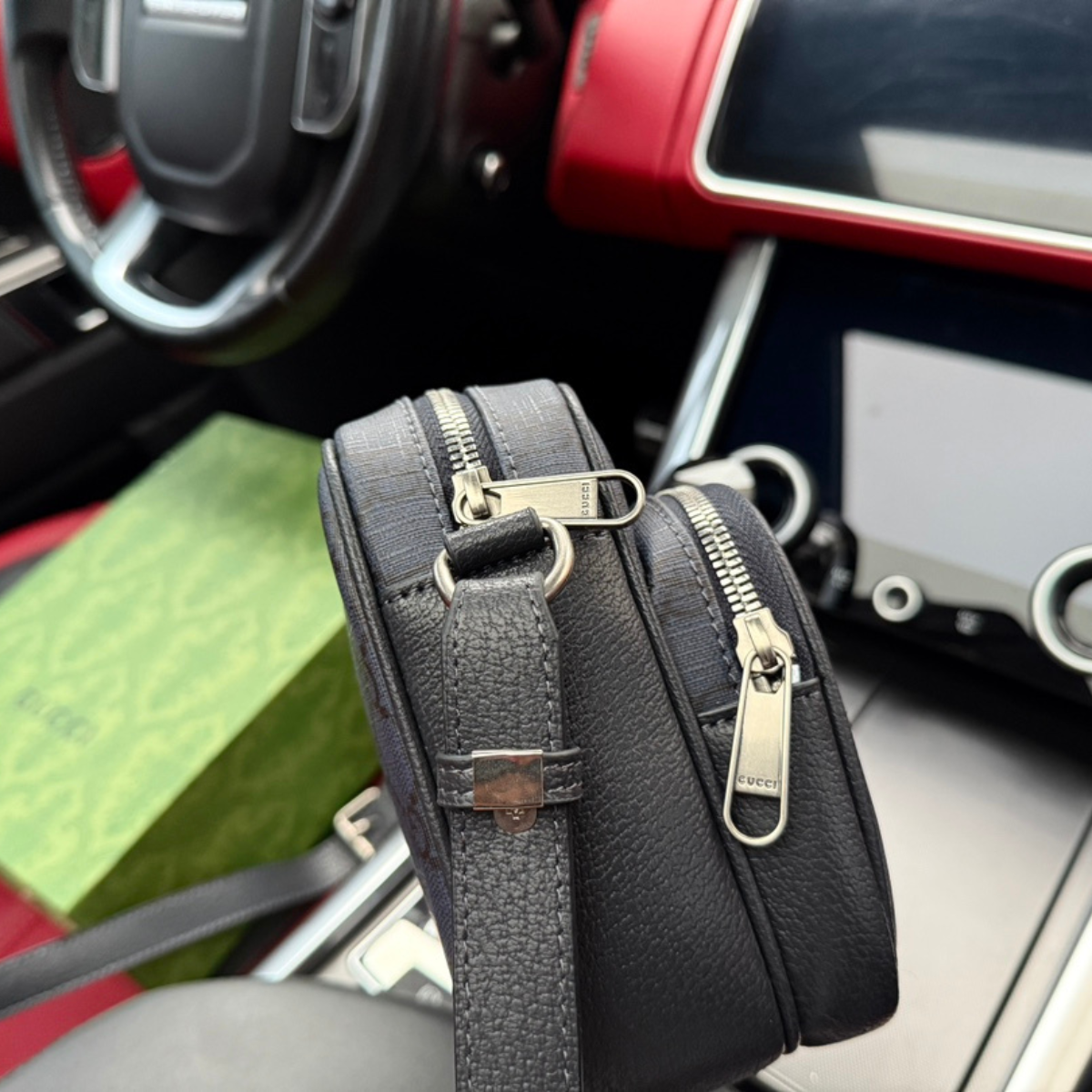 GUCCI Supreme Messenger Bag