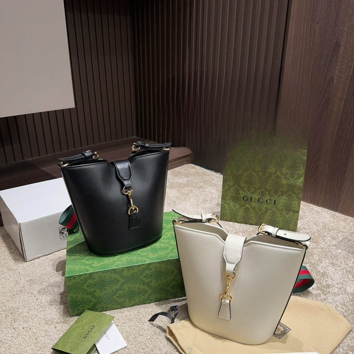 Gucci Mini Bucket Shoulder Bag