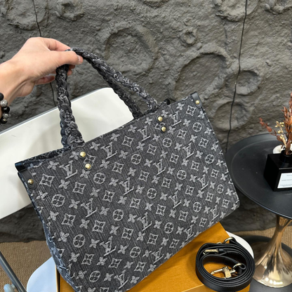 LV Onthego Jungle Bag