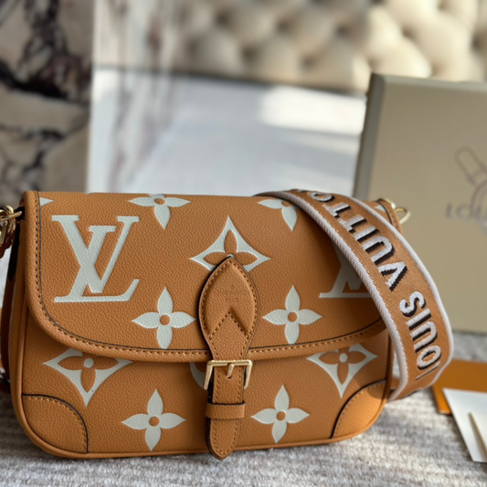 LV Diane Classic Baguette Wallet