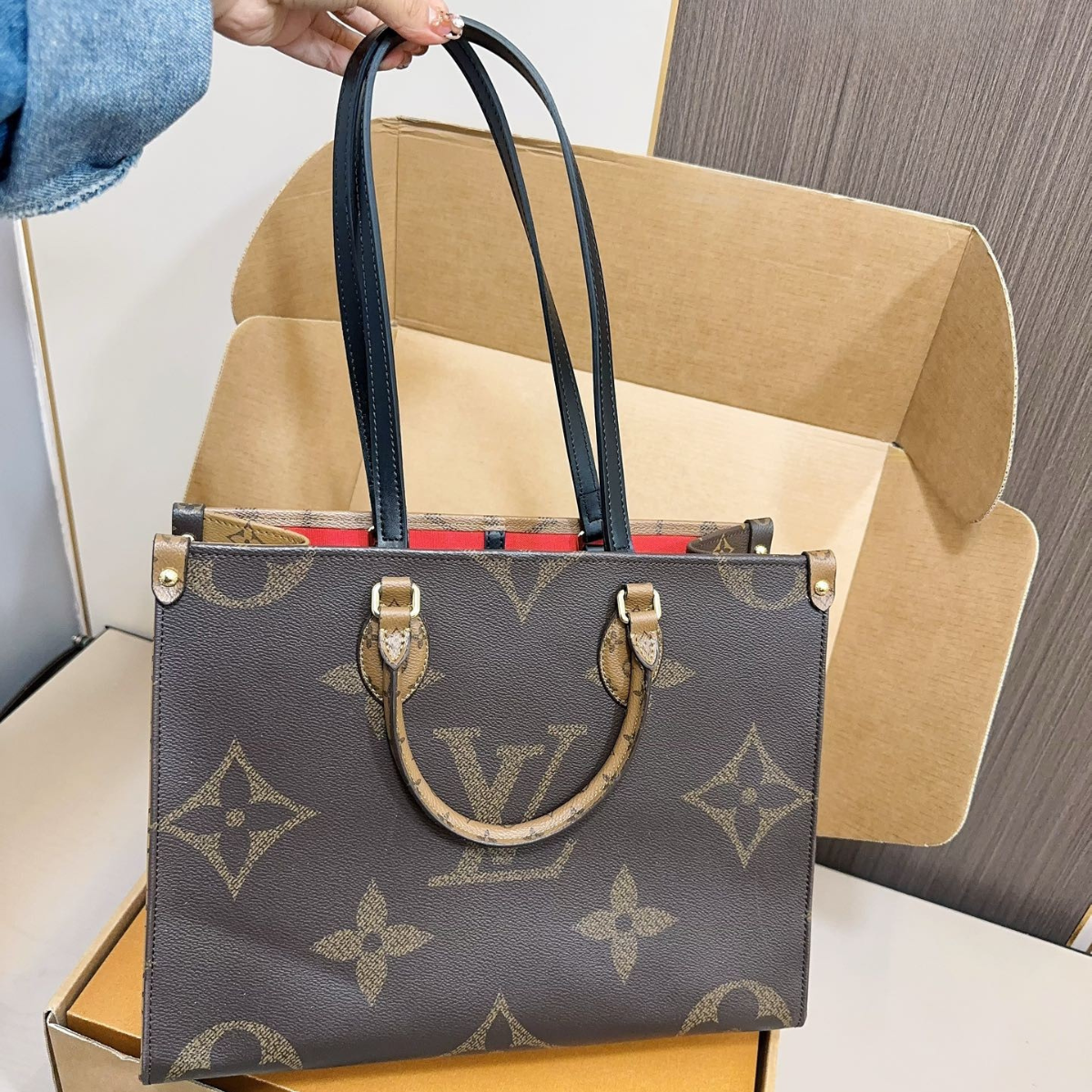 LV Onthego Jungle Tote Bag