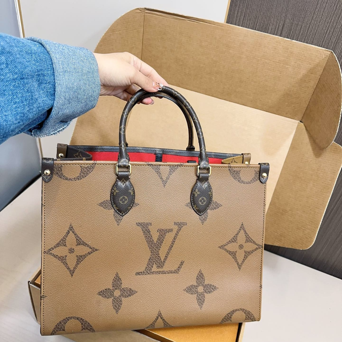 LV Onthego Jungle Tote Bag