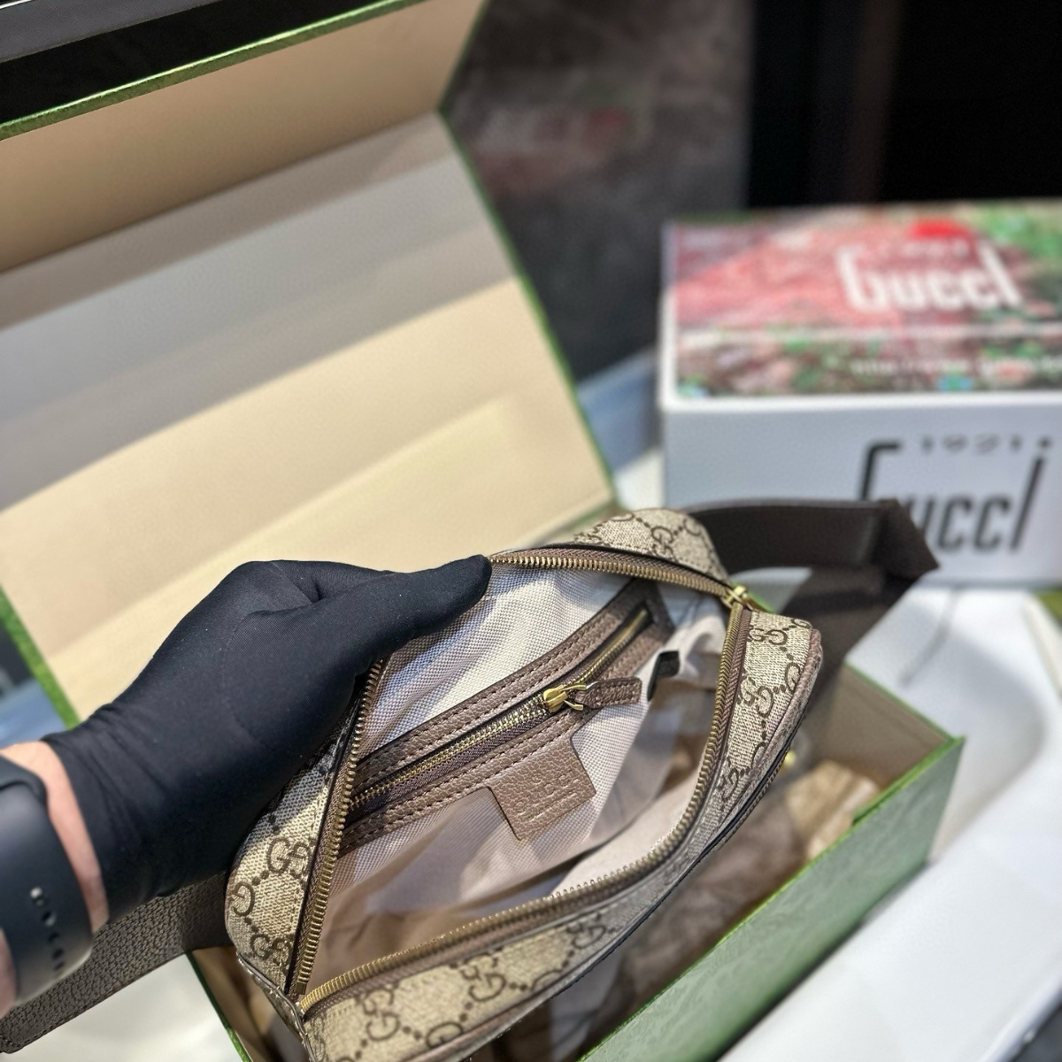 Gucci Ophidia Chest Bag