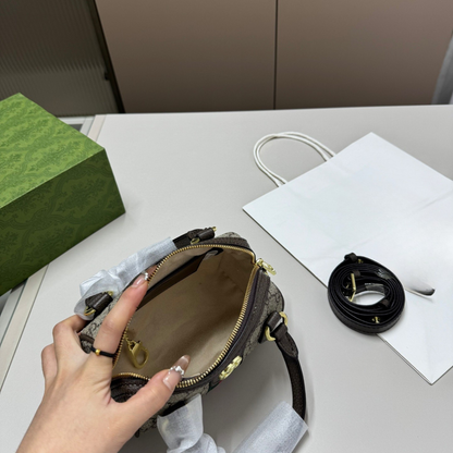 Gucci Stylish Pillow Bag