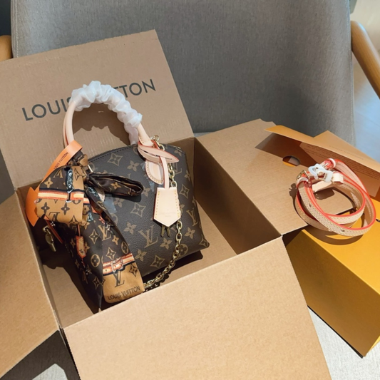 LV LOCKIT BB Handbag