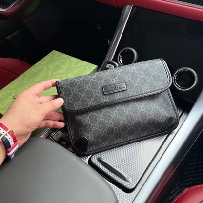 GUCCI Supreme Waist Bag
