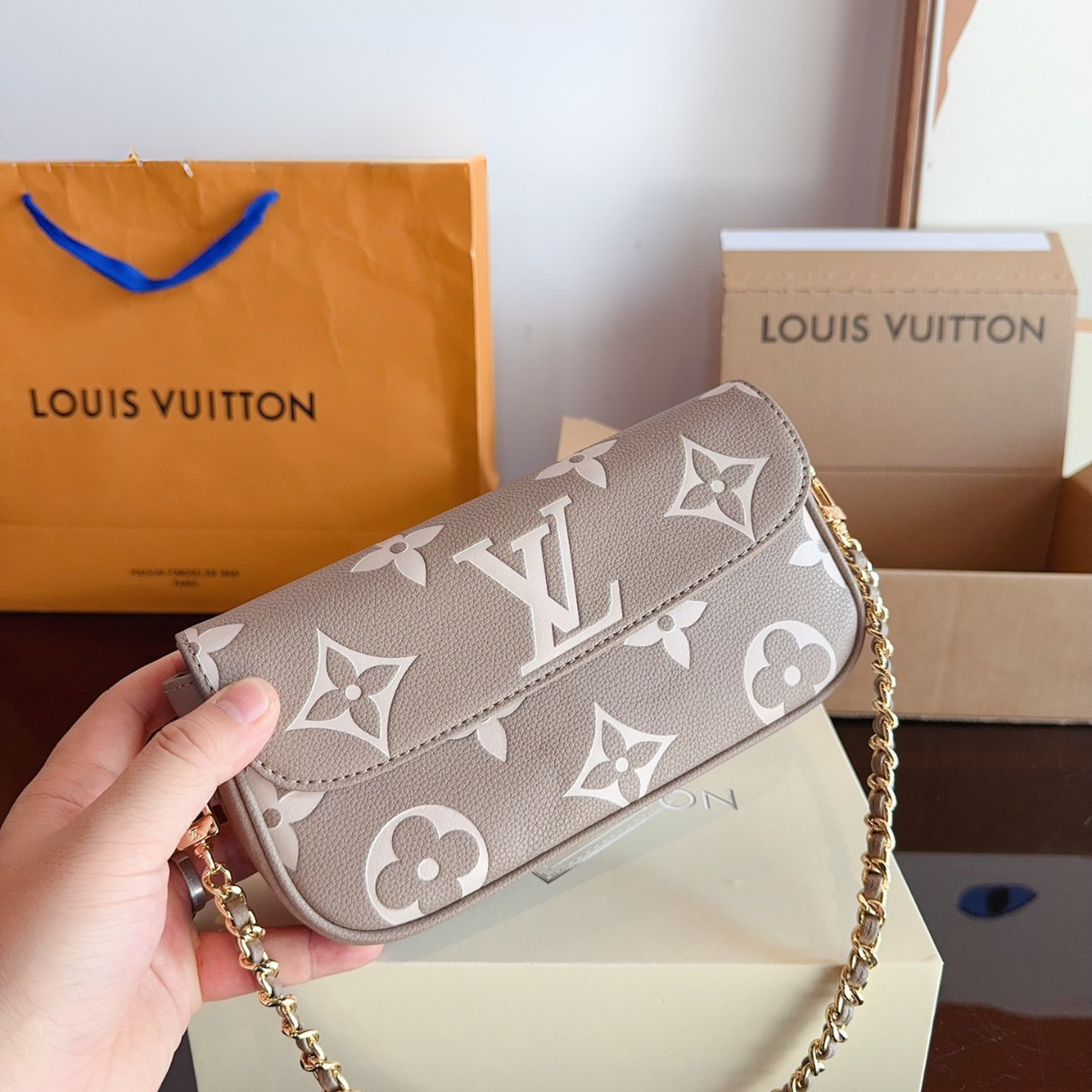 LV Ivy Shoulder Bag