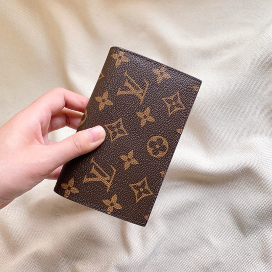 LV Boutique Wallet Bag