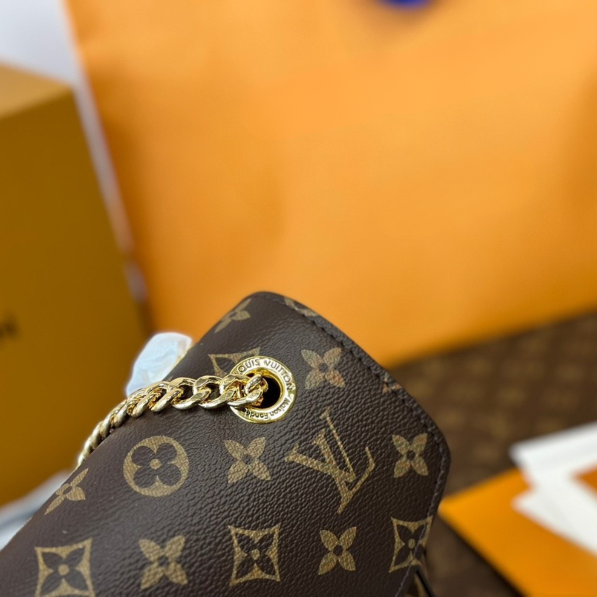 LV PASSY Chain Bag