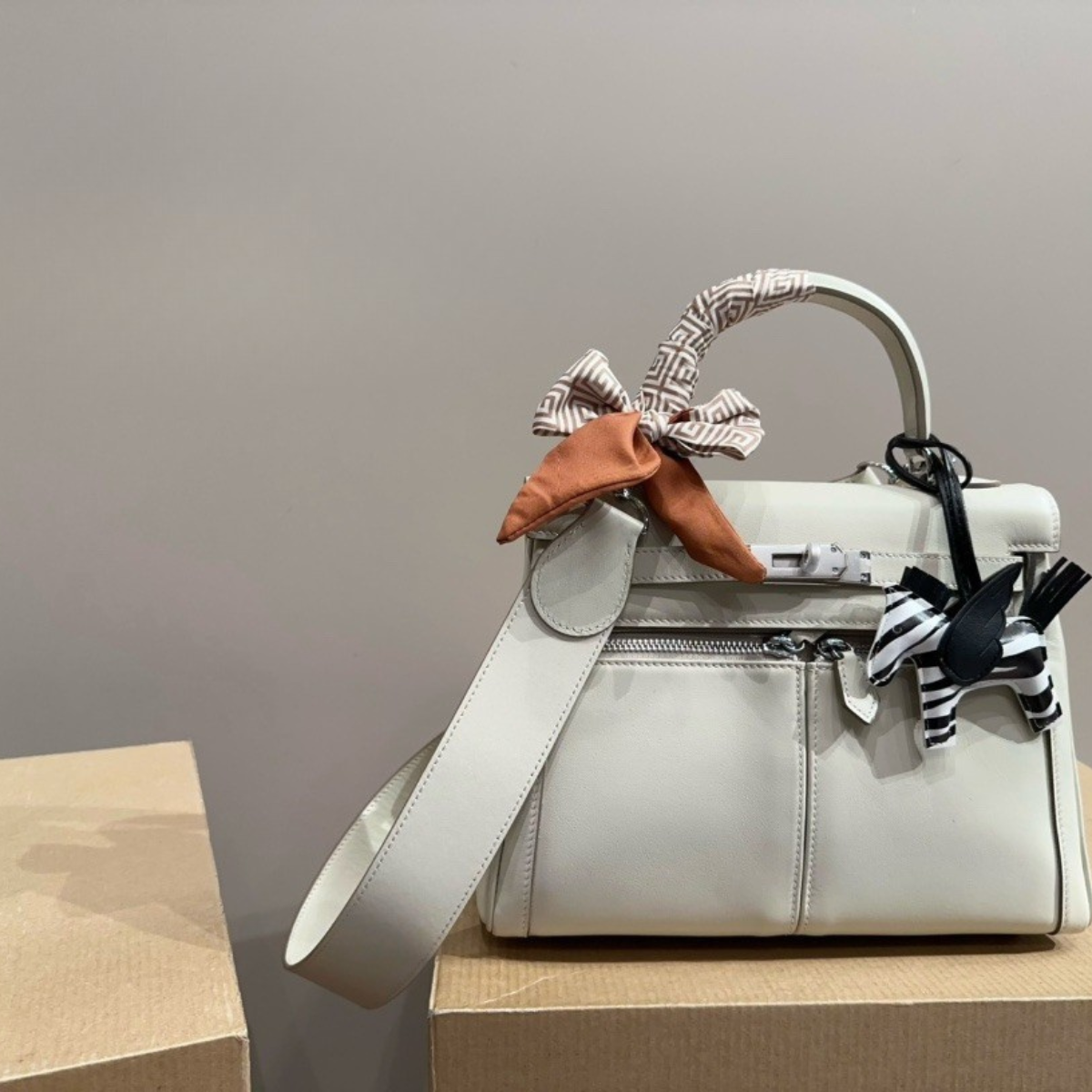 Hermès Classic Kelly Lakis Bag