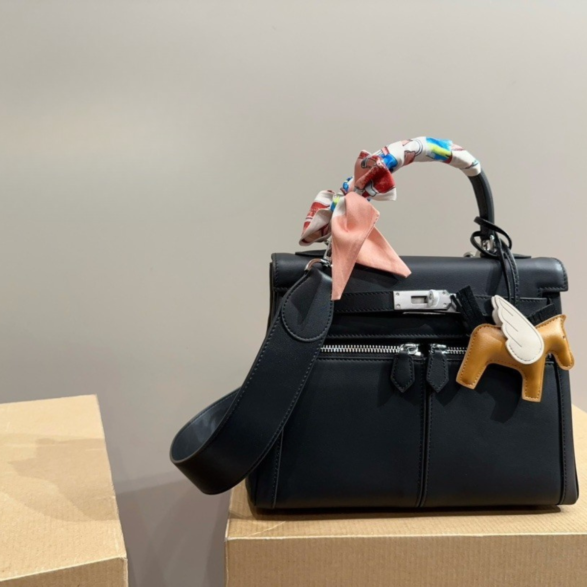 Hermès Classic Kelly Lakis Bag