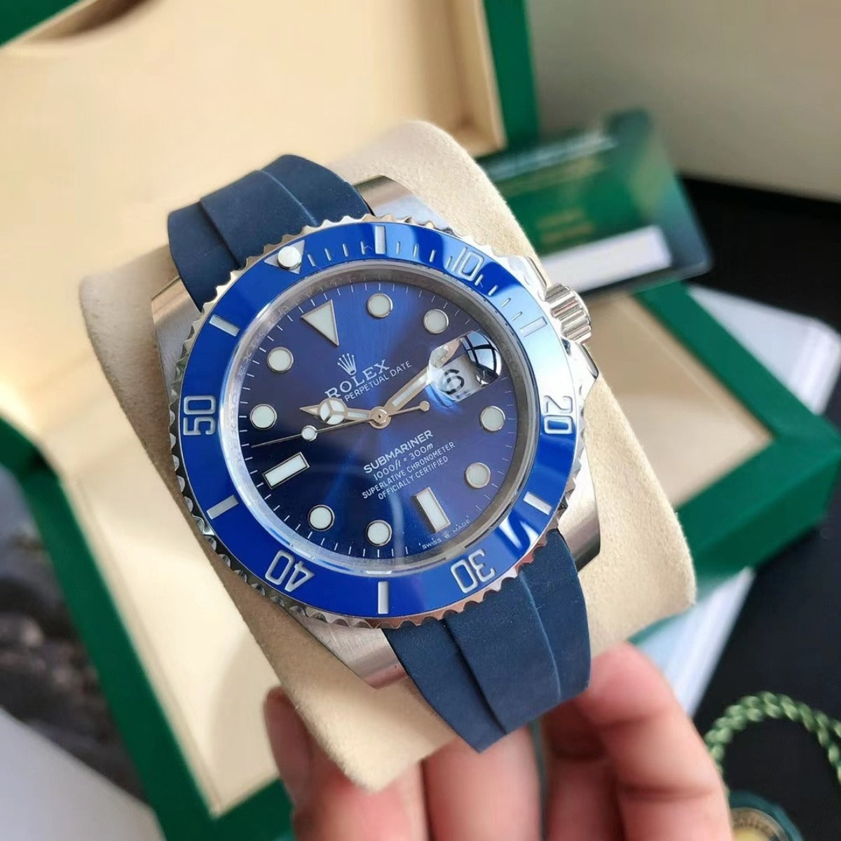 Rolex New Submariner Elite watch