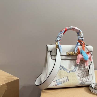 Hermès Kelly Graffiti 28 Bag