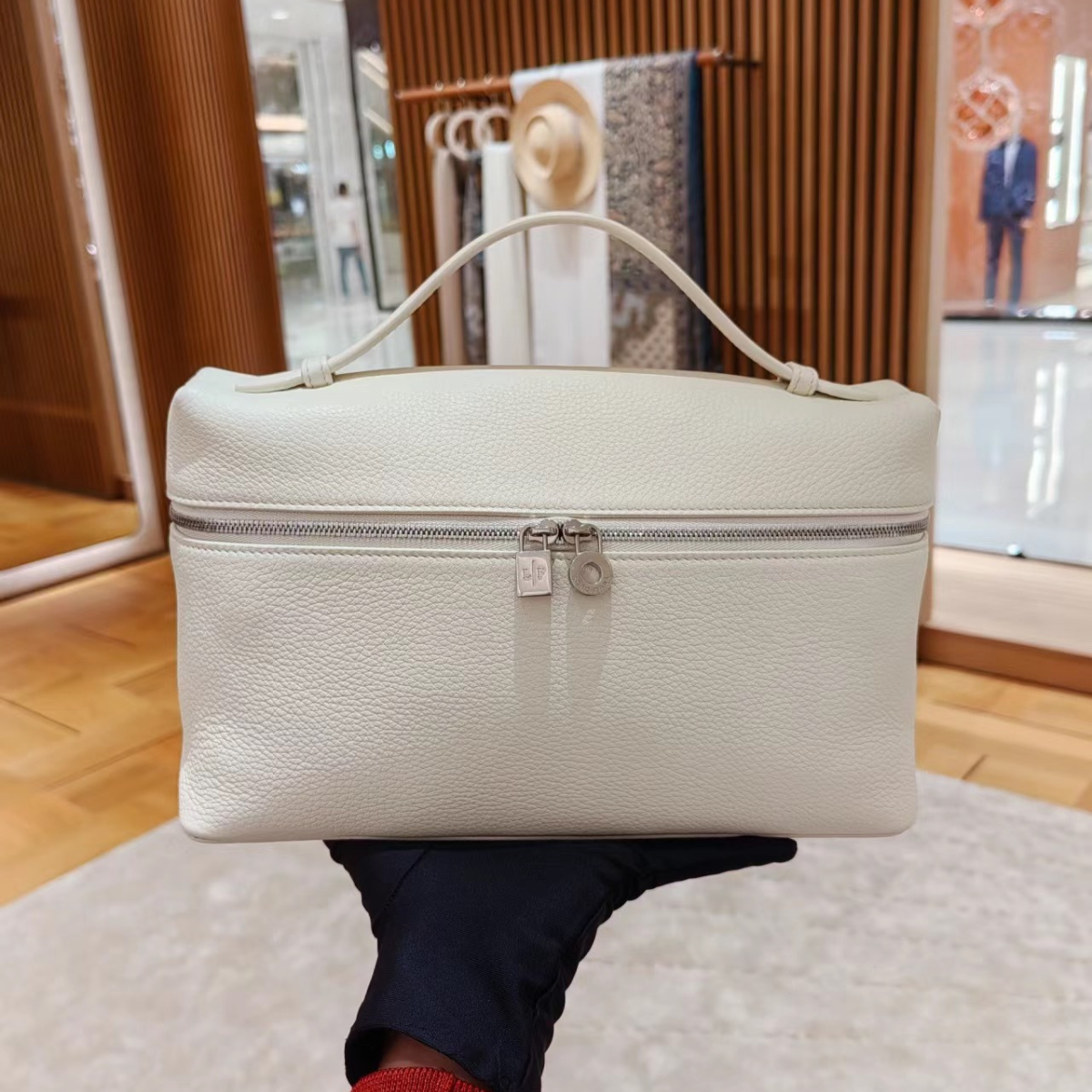 Timeless Loro Piana Bento