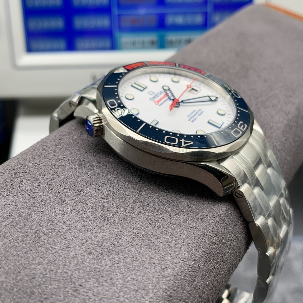 Omega Seamaster Pro Diver Watch