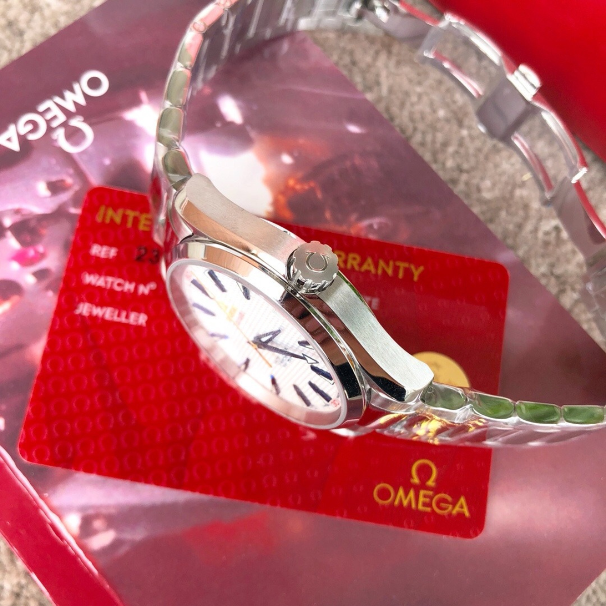 Omega Aqua Terra 150M Gold