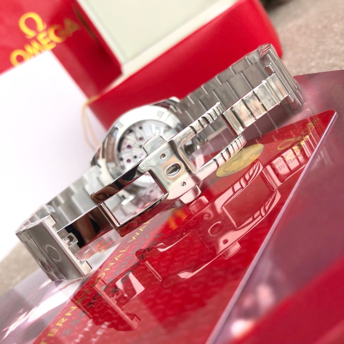 Omega Aqua Terra 150M Gold