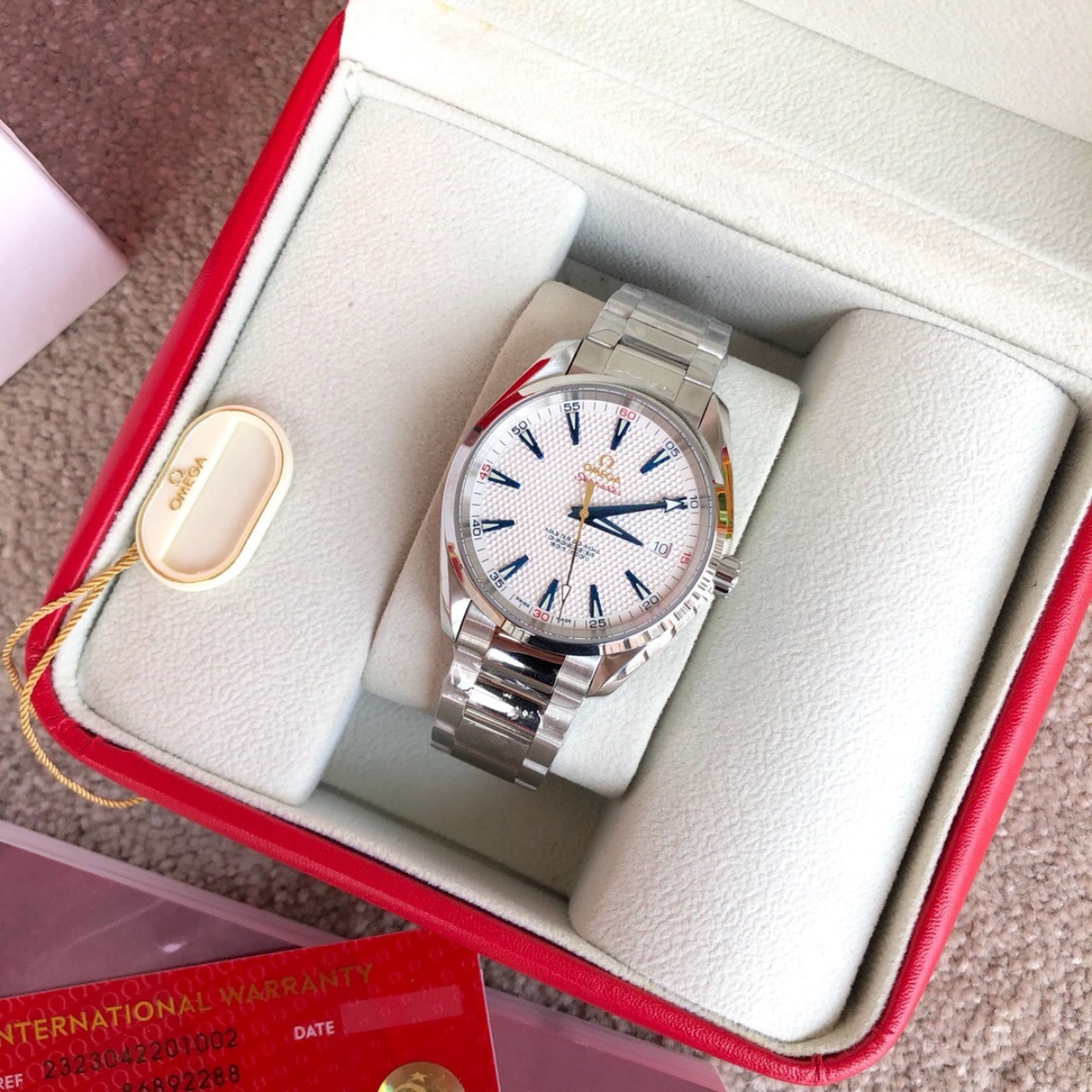 Omega Aqua Terra 150M Gold