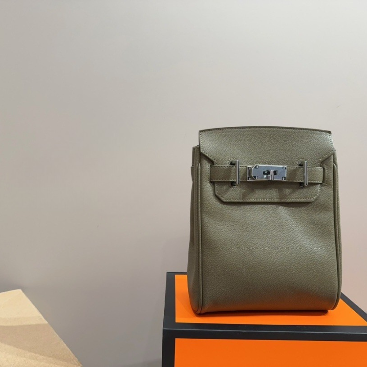 Hermès Chic Cowhide Basket Bag