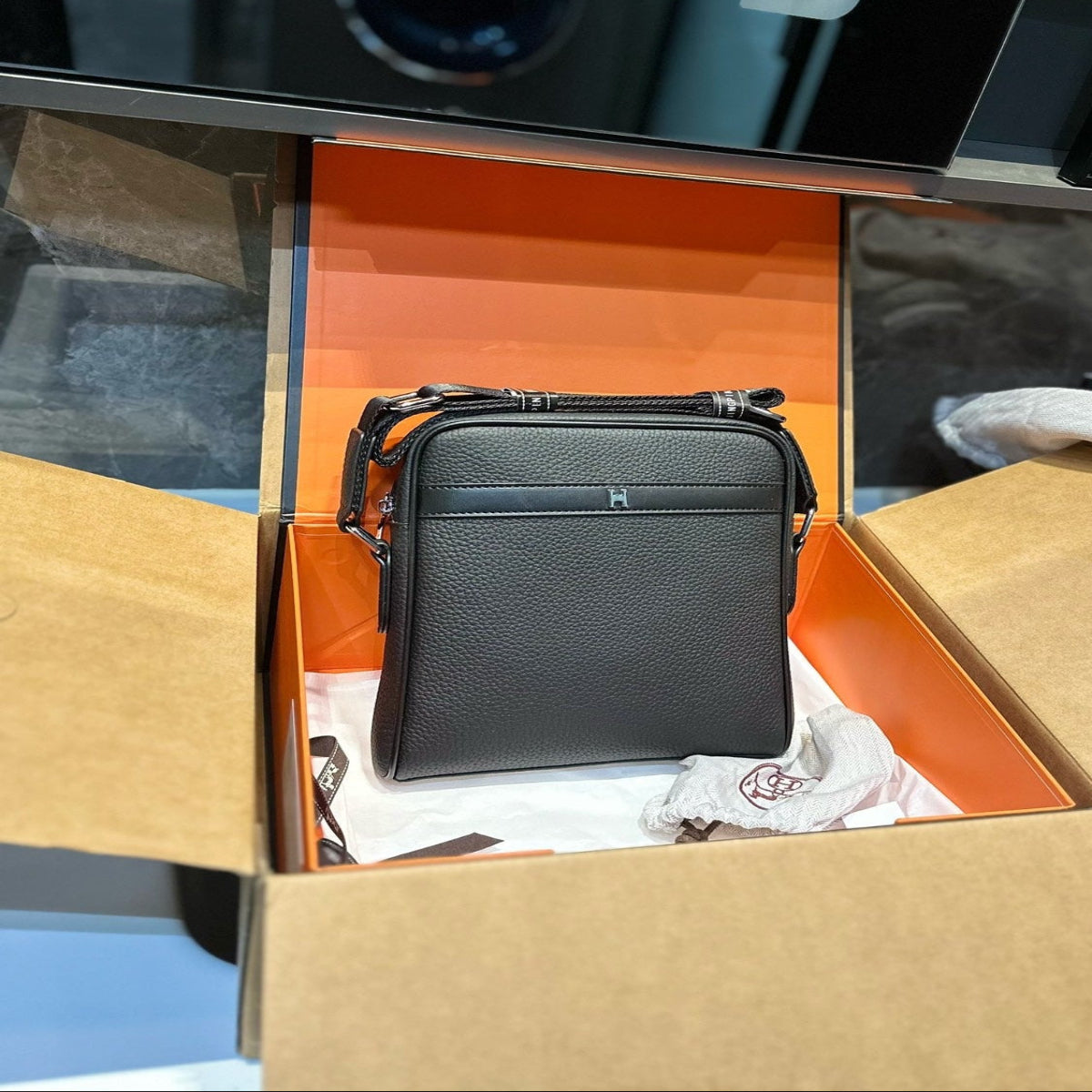 Hermès Leather & Knitted Strap Bag