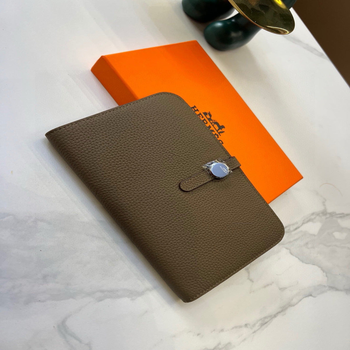 Hermès Classic Wallet Passport Bag