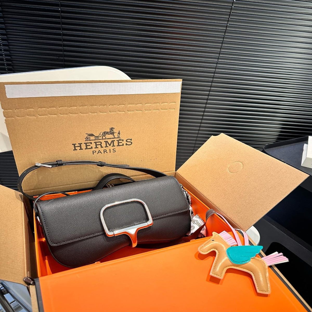 Hermès Luxury "Butt Bag