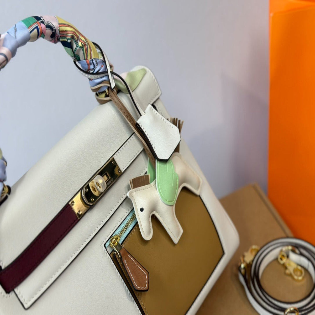 Hermès Kelly 25 Colormatic Bag
