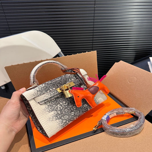 Hermès Kelly Lizard Print Leather Bag