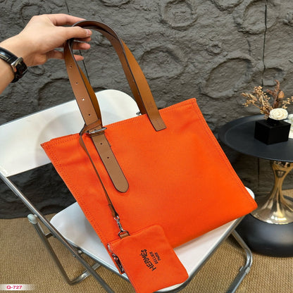Hermès Stylish Canvas Bag