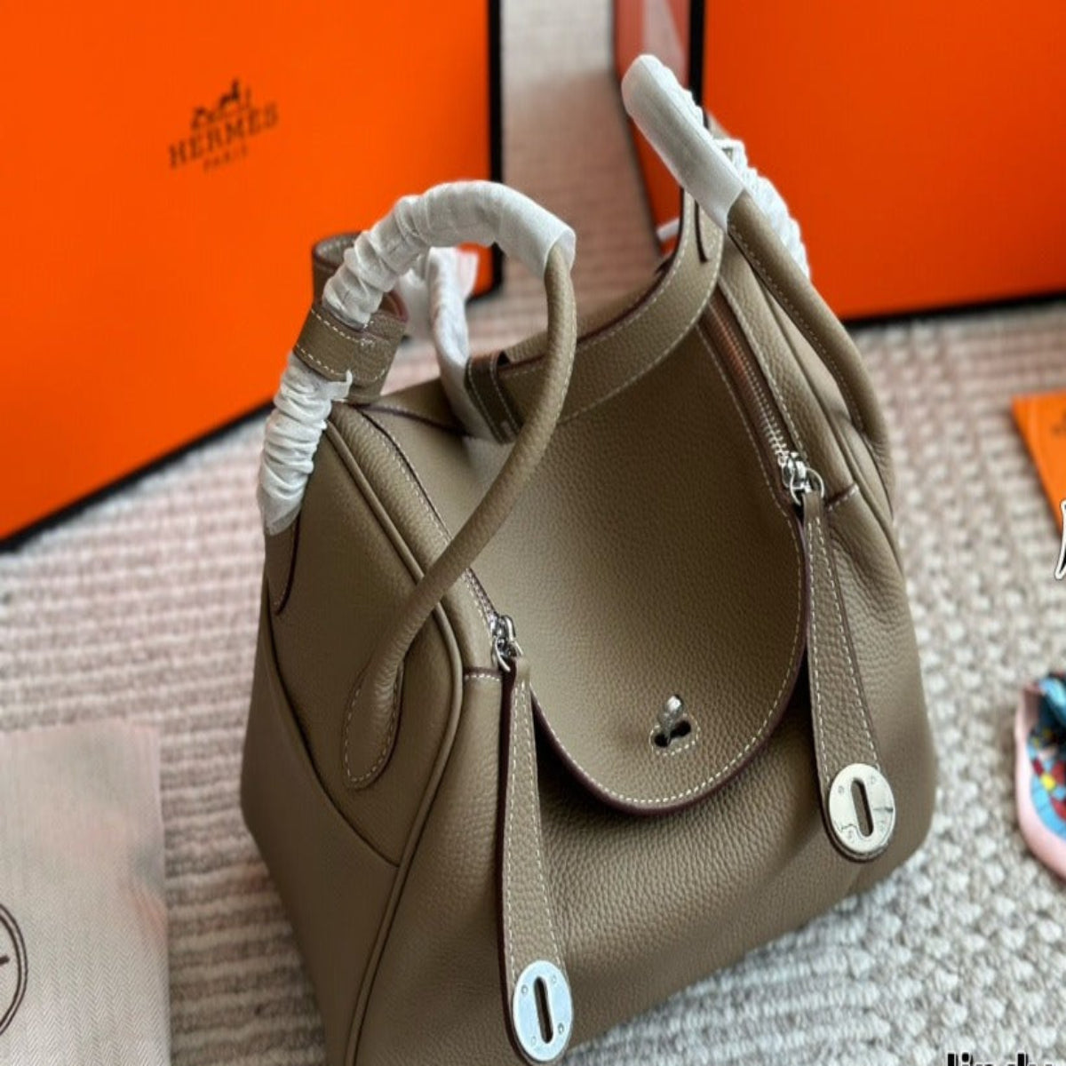 Hermès Lindy 26cm Bag