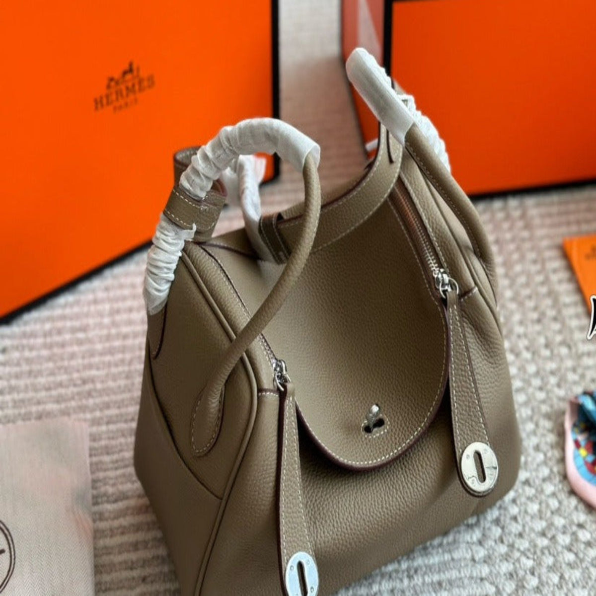 Hermès Lindy 26cm Bag