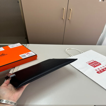 Hermès Men's Clutch Bag