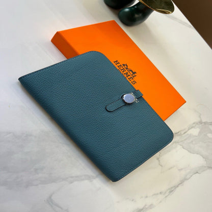Hermès Classic Wallet Passport Bag